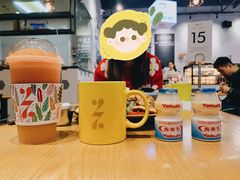 拿铁咖啡-HELLO 27 意面·沙拉·帕尼尼