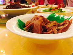 -山明水秀大饭店