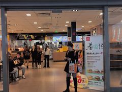 -麦当劳(上海虹桥站30B检票口楼上)