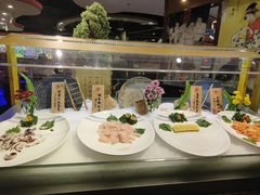 -四海一家自助餐(益田假日广场店)