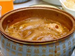 -瓷器口虾滑火锅店