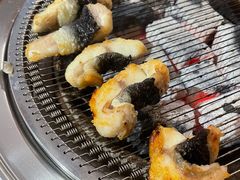 -围炉肉舍•炭烤活鳗•丹东海鲜烤肉(步行街店)