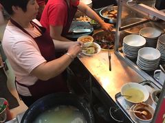 -松树干拌面店