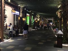 -三亚湾红树林度假酒店美食街
