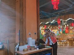 -老滇山寨•云南特色菜•地方菜•民族风情歌舞表演(金碧店)