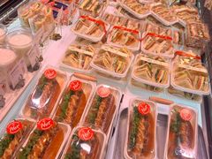 -巴黎贝甜(大宁国际商业广场店)