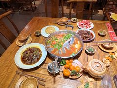 -亮欢寨酸汤鱼(沙冲路店)