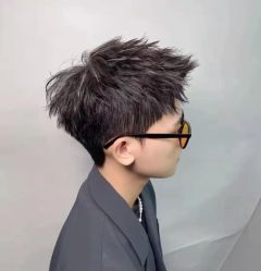 -相约芊艺护肤造型