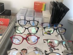 -目艮眼镜SHOWROOM(品牌集合店)