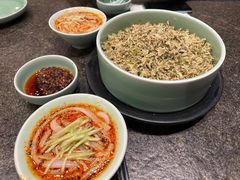 槐花拨烂子-河东颐祥阁(世贸店)