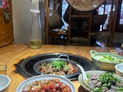 -大众跷脚牛肉馆·非遗传承单位(峨眉山店)