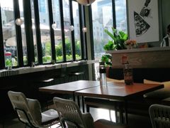 靠窗位-必胜客(新海上世界店)