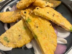 -山野的朋友露营炭火烤肉