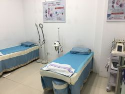 -苗方清颜专业祛痘