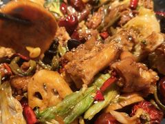 -风光老灶麻辣香锅(大成路翠微百货店)