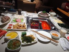 -海底捞火锅鲜切牛肉主题店(长寿路店)