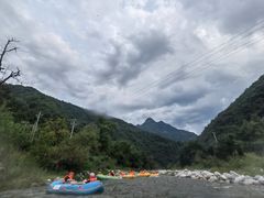 -秦岭峡谷漂流景区