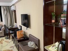 -维也纳酒店(深圳国际会展中心沙井上南店)