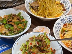 -李与白包子铺(桐梓林店)