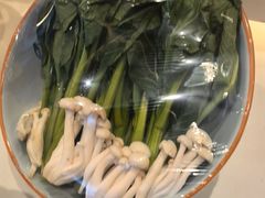 -赶海部落海鲜城(海阳路店)