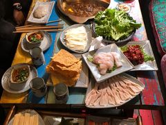 -房子红了鱼豆花重庆老火锅(广厦学院店)