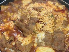 -三清洞摩西韩式年糕火锅(威高广场店)