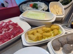-海底捞火锅(新松江路生日主题店)