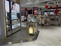 -日上免税店(三径路t3店)