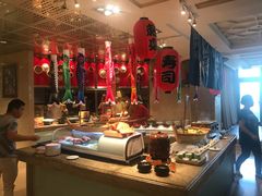 自助取餐区-咖啡苑自助餐厅·中国大饭店