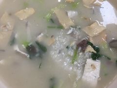 鱼片粥-官塘陈记鱼生·潮汕砂锅粥·牛肉火锅(潮枫路总店)
