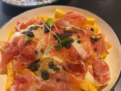 有机太阳蛋配炸薯条伊比利亚火腿-ALBALUZ 西班牙餐厅(衡山坊店)