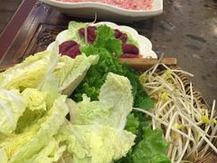 -憨石匠鲜菜土火锅(昆都店)