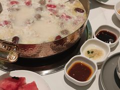 -洪氏嗨捞·广东猪肚鸡·椰子鸡火锅(西咸万象城店)