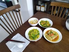 -乐禧母婴全自营月嫂(宝山店)