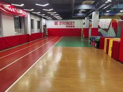 -悦动体能篮球羽毛球网球(三里河店)