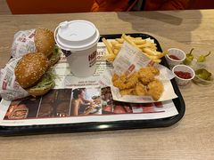 -The Habit Burger Grill 哈比特汉堡(爱琴海店)