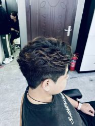 -藤野造型烫发染发