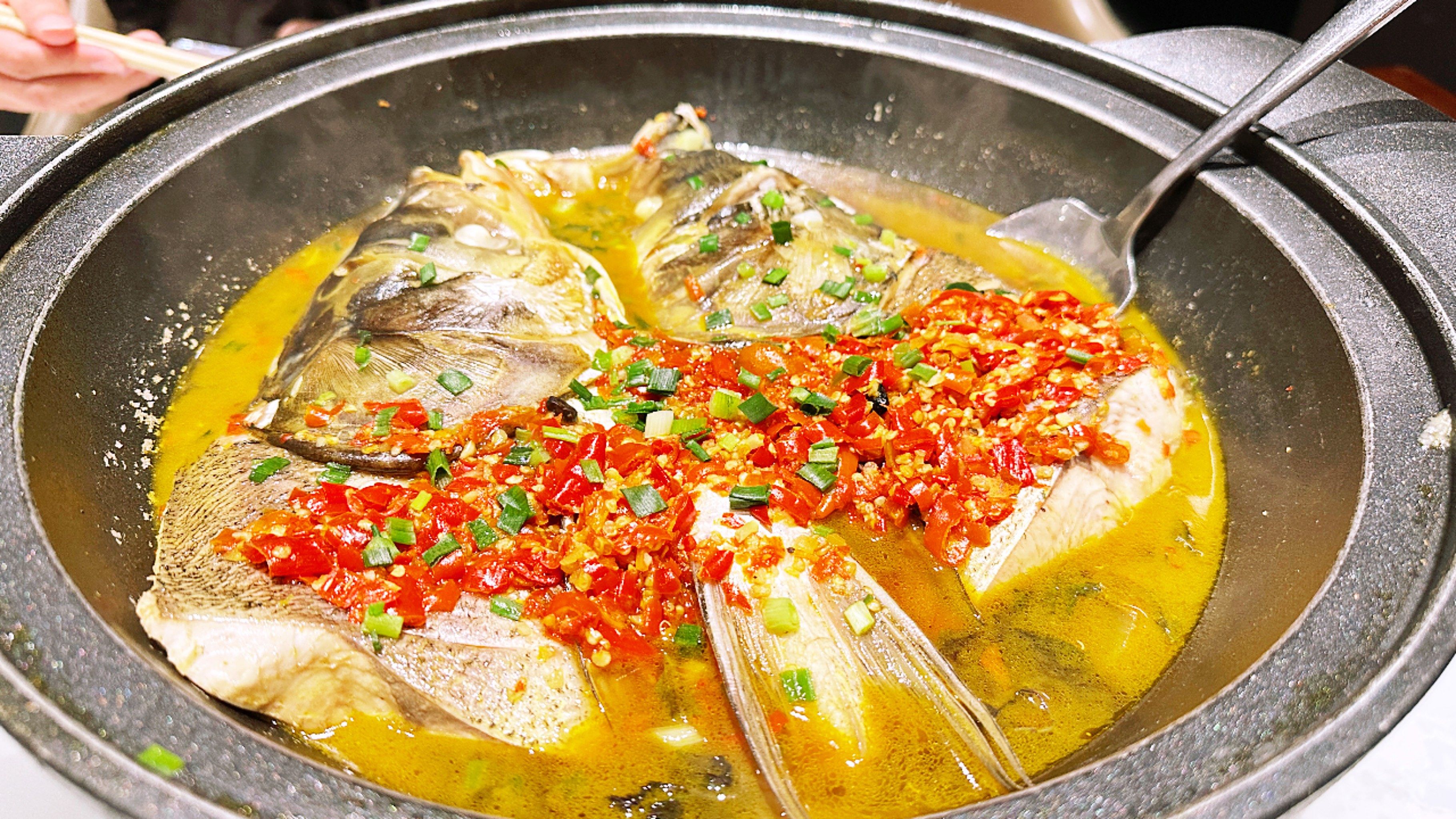 啊啊啊!过敏也要吃的泡椒鱼头