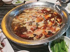 -老船舫·现做活鲜鱼馆(东郊记忆店)