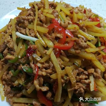 简单下饭的肉丝系列之青红双椒土豆肉丝