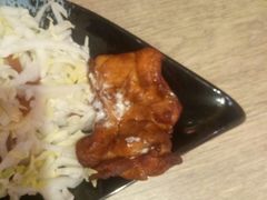 汉堡里一小块干巴巴的肉-华莱士炸鸡汉堡(崇文门搜秀城店)