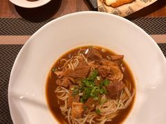-恰餐厅及酒吧 CHAR Bar & Grill (北京丽都皇冠假日店)
