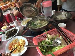 -香猪美食(中心店)