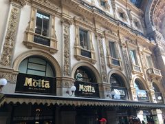 -埃马努埃莱二世拱廊