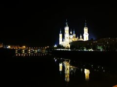 -皮拉尔圣母圣殿主教座堂