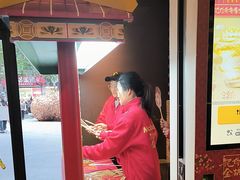 -麦当劳(杭州西湖银泰百货店)