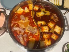 猪手鸳鸯锅-小街猪手(团结湖店)