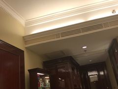 -深圳富苑皇冠假日套房酒店