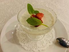 草莓布丁-爱茉莉意大利西餐厅