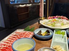 -明洞阿姨·韩式酱蟹烤肉·创意料理(三元桥店)